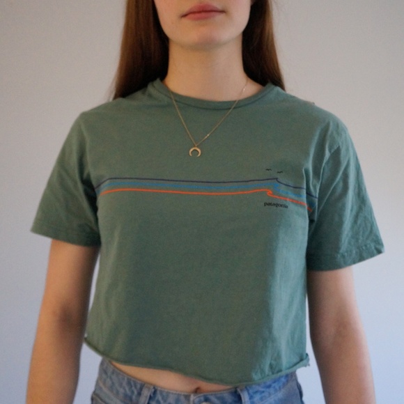 Patagonia Tops - Patagonia Cropped Tshirt